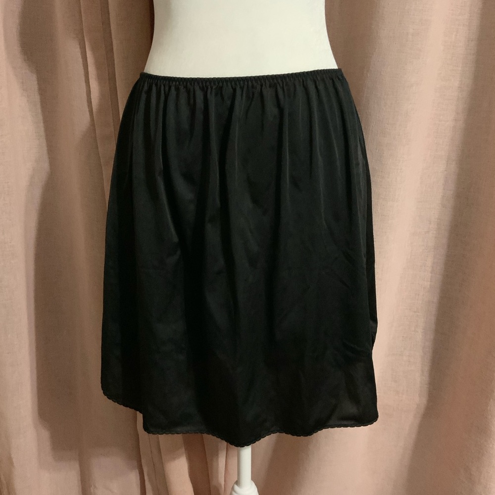 vintage vanity fair 18" half slip skirt - Large (42)